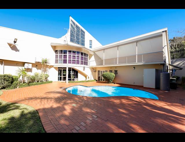 5 BEDROOM HOUSE FOR SALE IN UMHLANGA CENTRAL